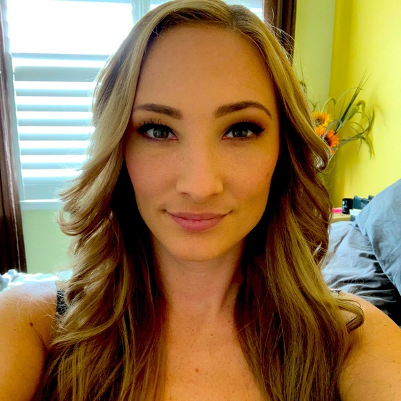 Meet your Posher, Barbra - Picture 1 of 1